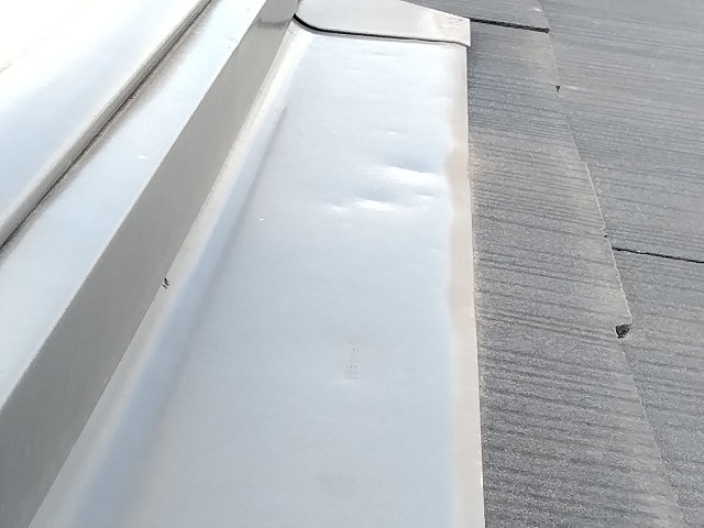 天窓まわり板金の打痕