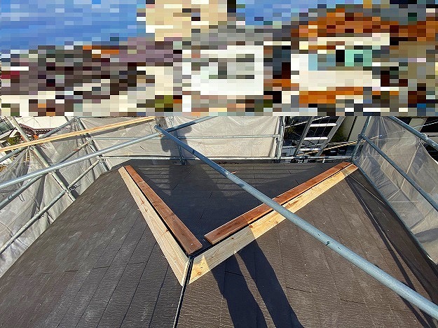 加古川市　屋根葺き替え　棟下地の設置