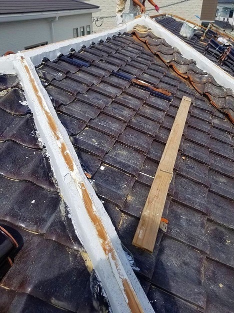 加古川市　棟積み替え（丸瓦一発仕上げ）　漆喰施工