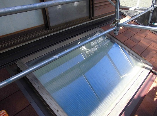 加古川市　屋根カバー工事　天窓まわり