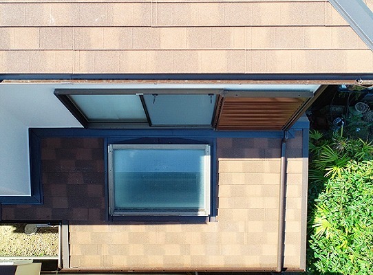 加古川市　屋根カバー工事　天窓の仕上がり