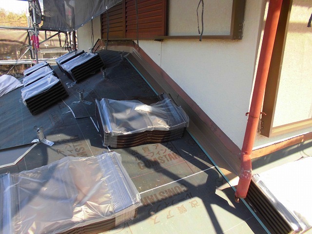 加古川市　屋根葺き替え工事　ルーガ葺き上げ