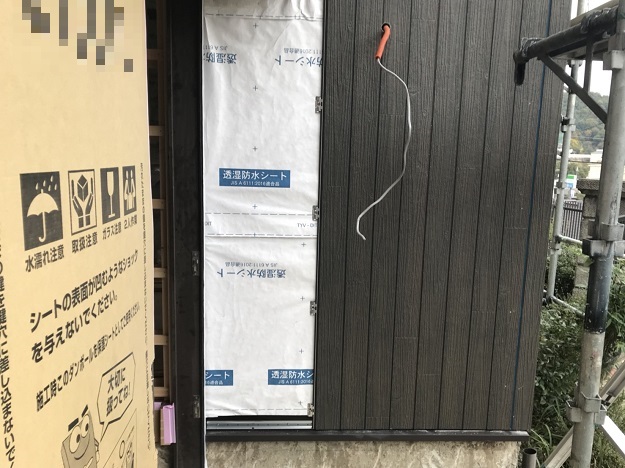 姫路市　サイディング　施工途中　木目