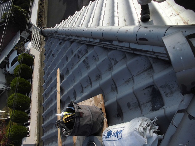 明石市　経年劣化　瓦　棟