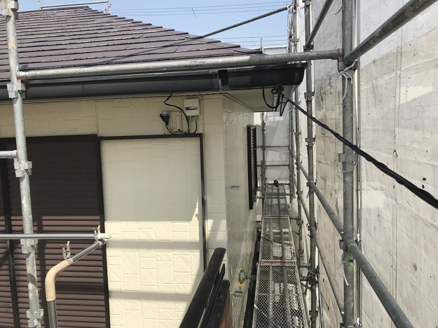 加古川市　雨漏り修理前　雨樋