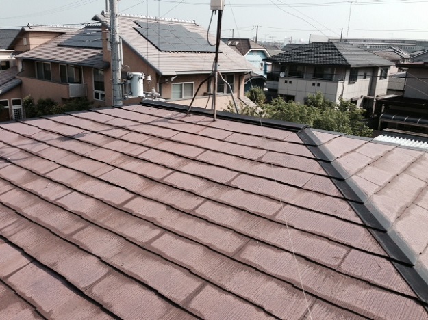 既存スレート屋根と棟板金の状態確認