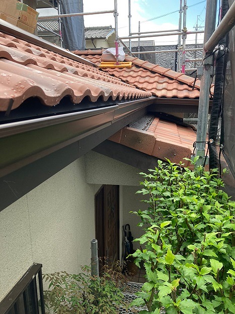 姫路市 屋根形状に合わせた取り合い部も違和感なく仕上げ