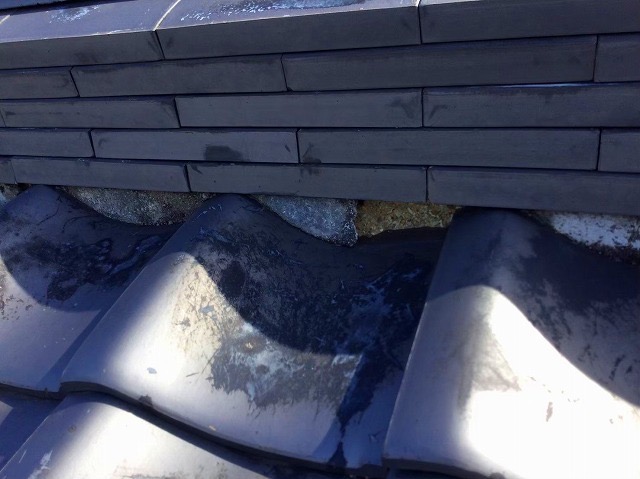加古川市　屋根補修　面戸周りの隙間