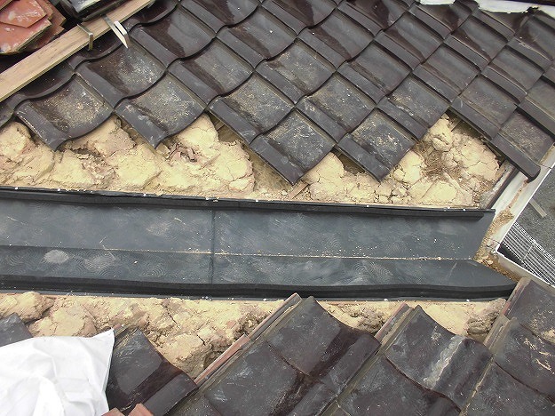 新しいガルバリウム谷板金の取り付け