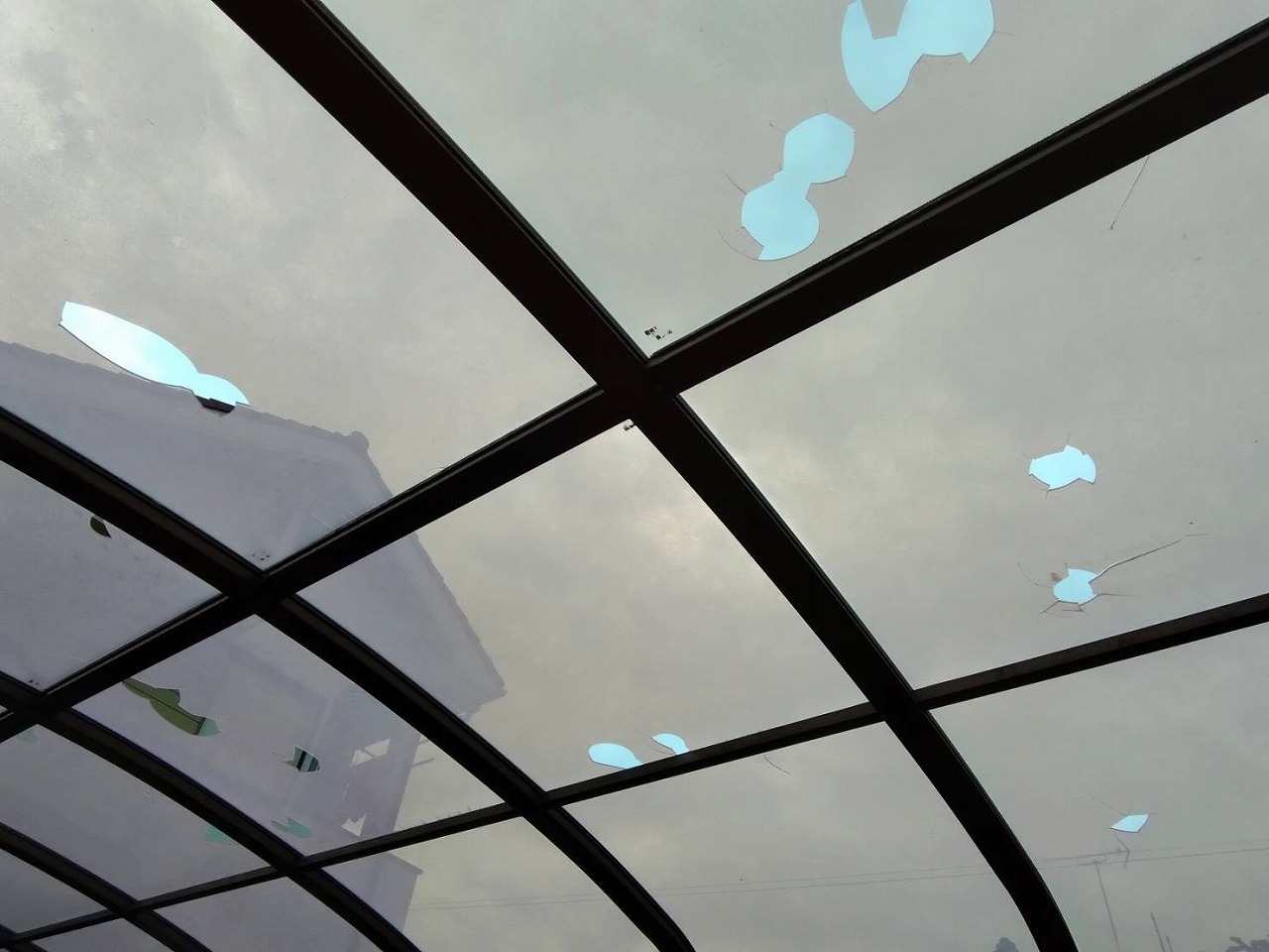 カーポート屋根材　雹災害