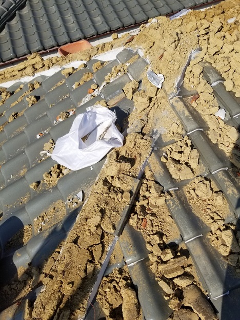 既存棟の解体と撤去(ラバーロックの影響が残る部位)