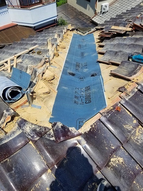加古川市　屋根補修工事　防水下地の更新