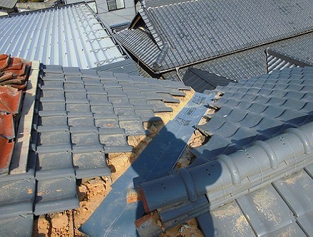 加古川市 谷板金修理 重ね幅の確保