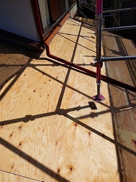 加古川市 波板工事 タキロンシーアイ㈱ ポリカナミイタの特長と色展開