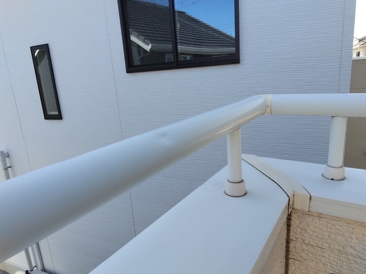 加古川市　ひょう害　ベランダ手すり