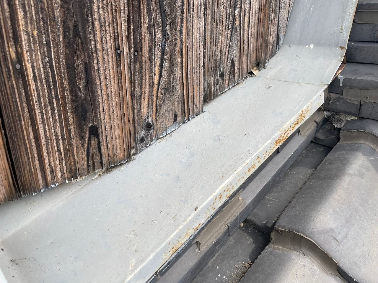 高砂市　雨押え板金　雹害