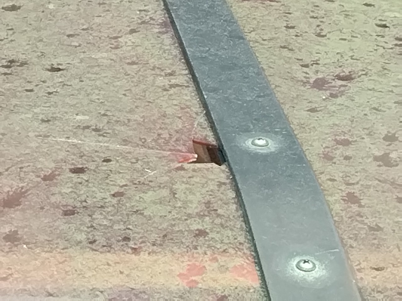 姫路市　カーポートのポリカーボネート屋根材　雹害