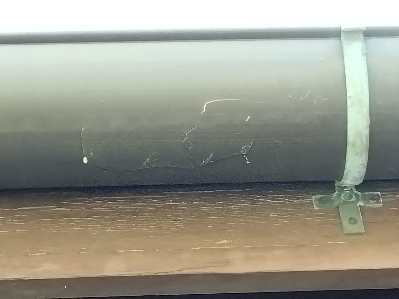 高砂市　雹災害　半丸軒樋　割れ