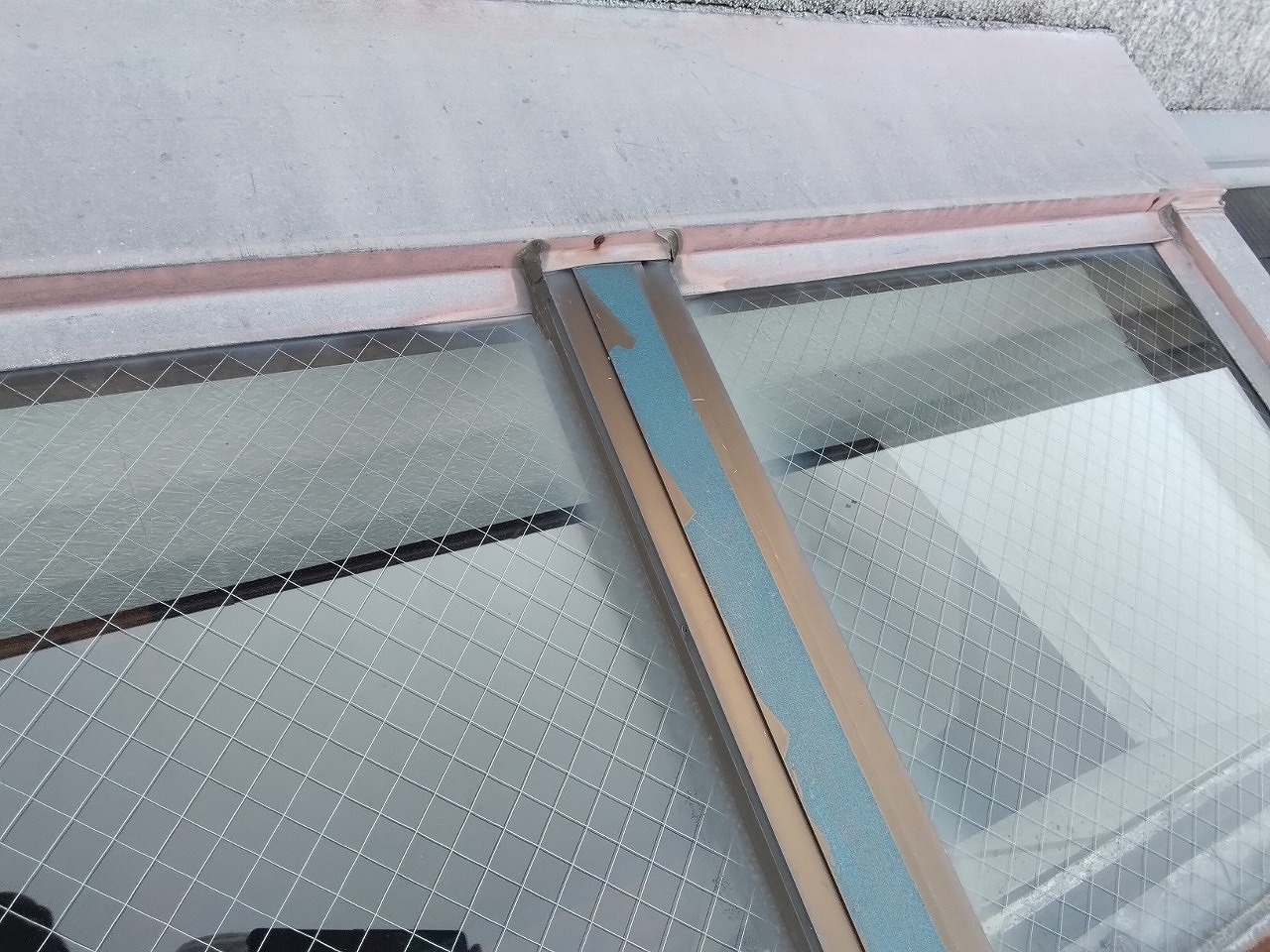 加古川市　劣化　トップライト　雨漏りチェック