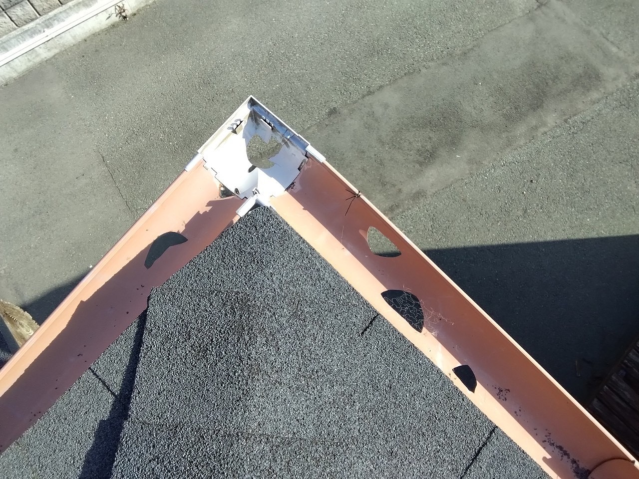 明石市　雹でとい貫通