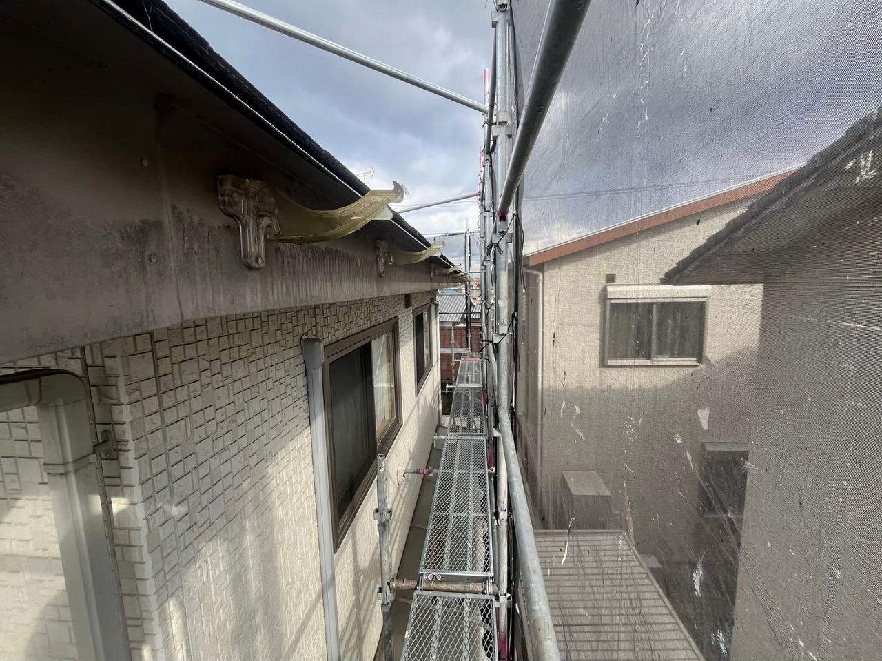 既存軒樋(角樋)撤去