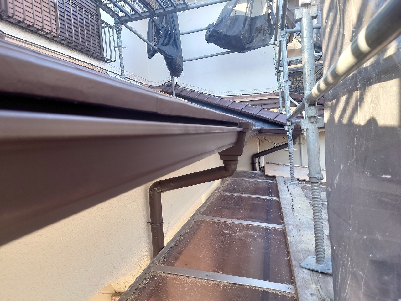 新品　角樋取り付け完了