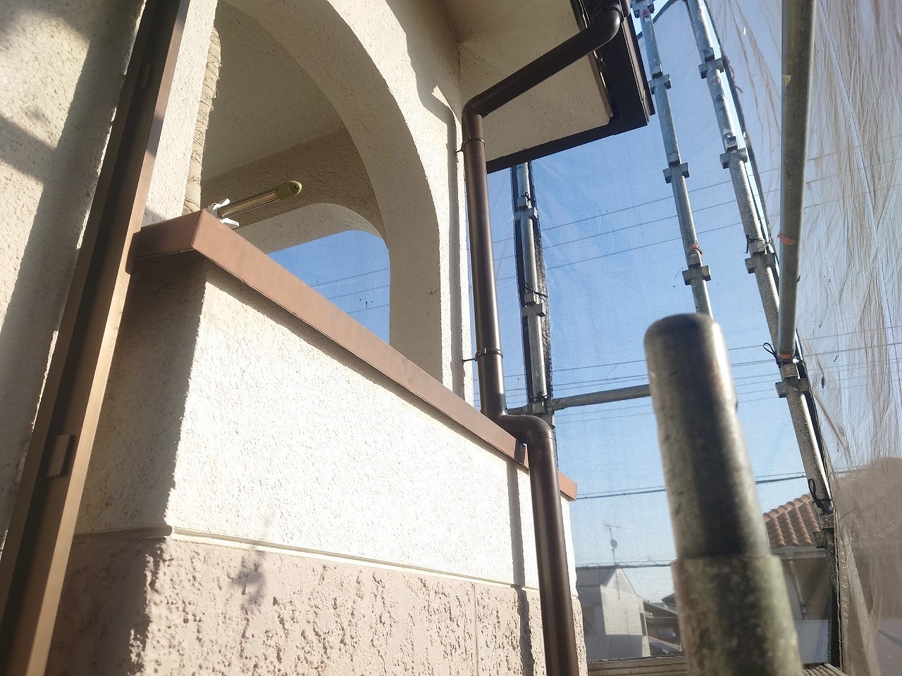 60パイ竪樋取り付け完了