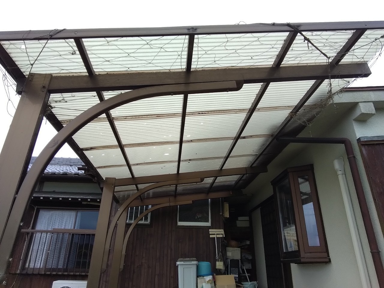 加古郡稲美町　ひょうでポリカーボネート破損