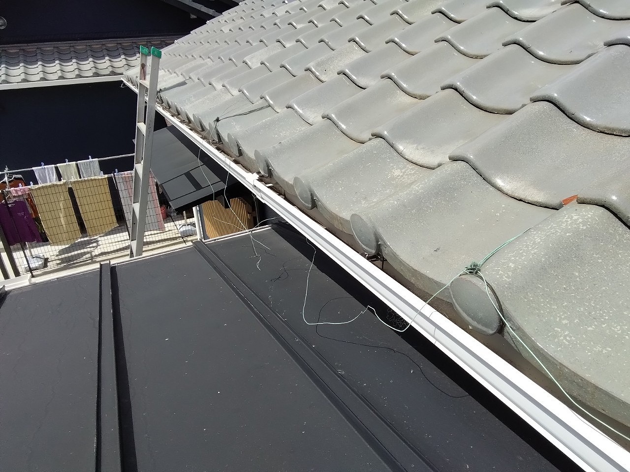 明石市　種雹被害で軒瓦銅線緩む