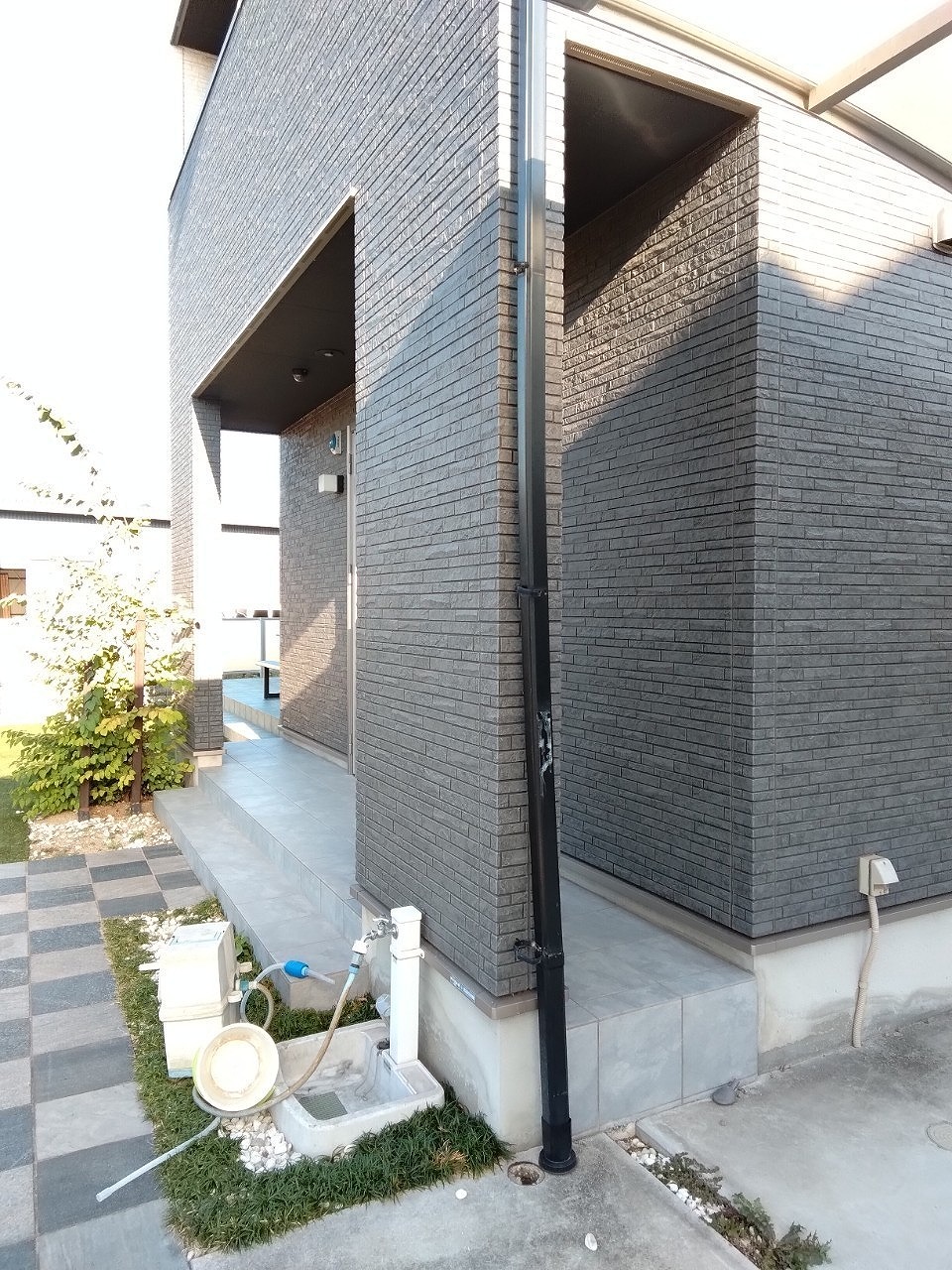 加古川市　雹災害でたてどいゆがむ