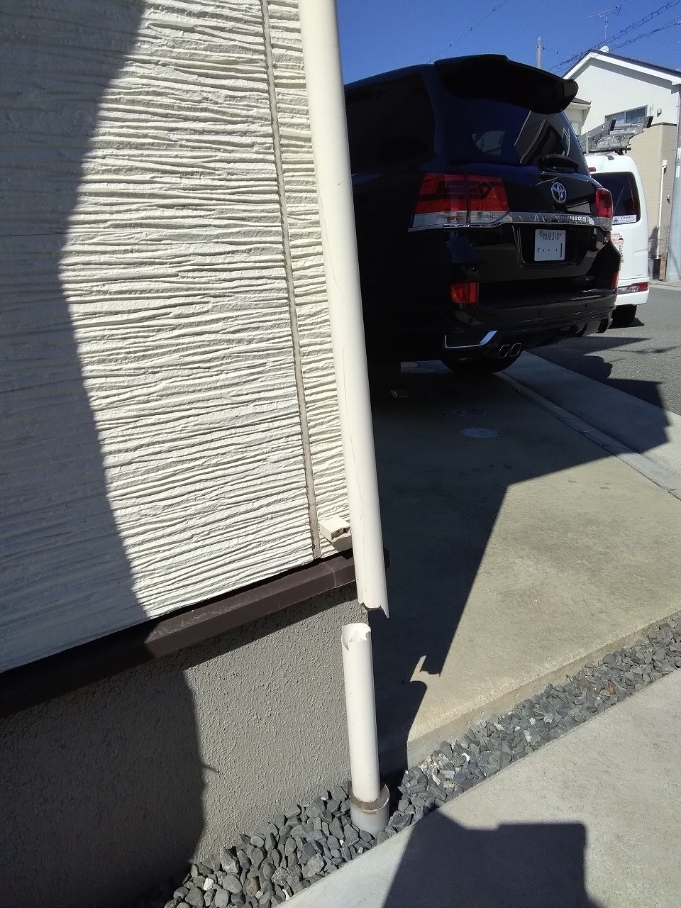 竪樋(たてどい)割れ