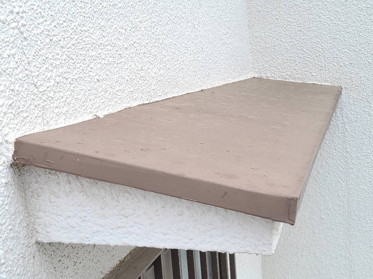 加古川市　雹被害で板金庇凹み