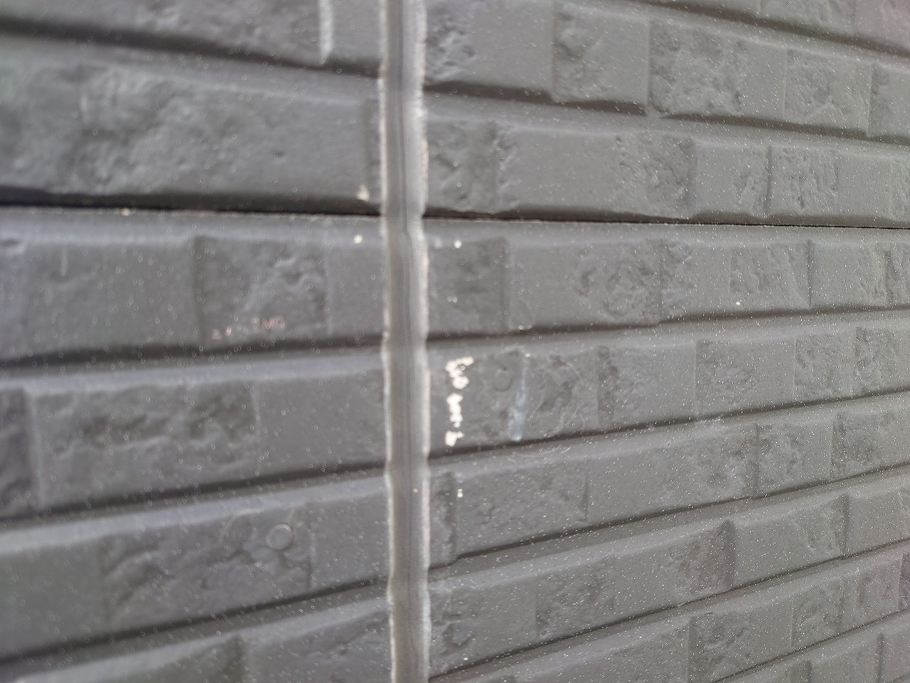 加古郡稲美町　サイディング欠け