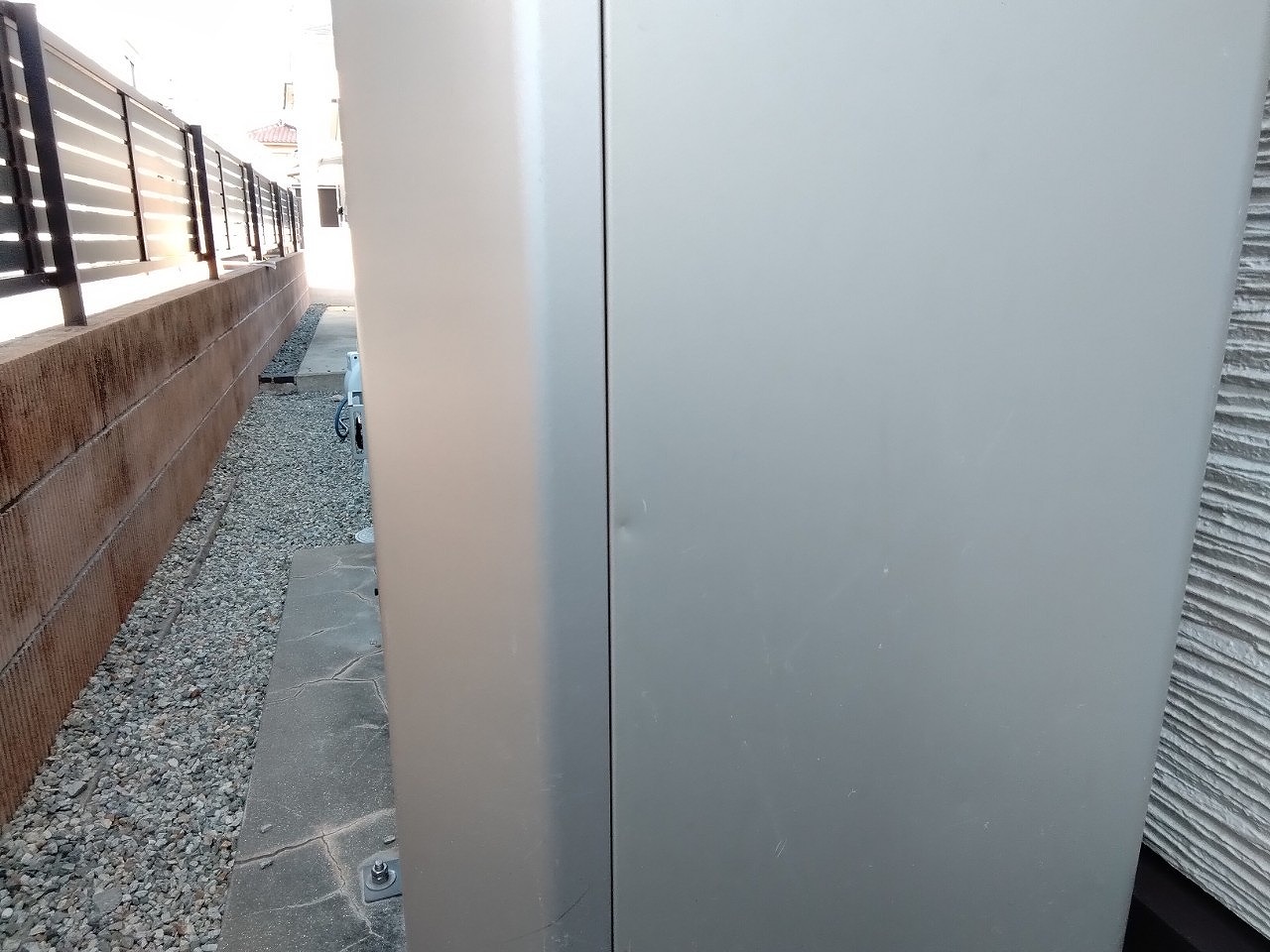 エコキュート凹み