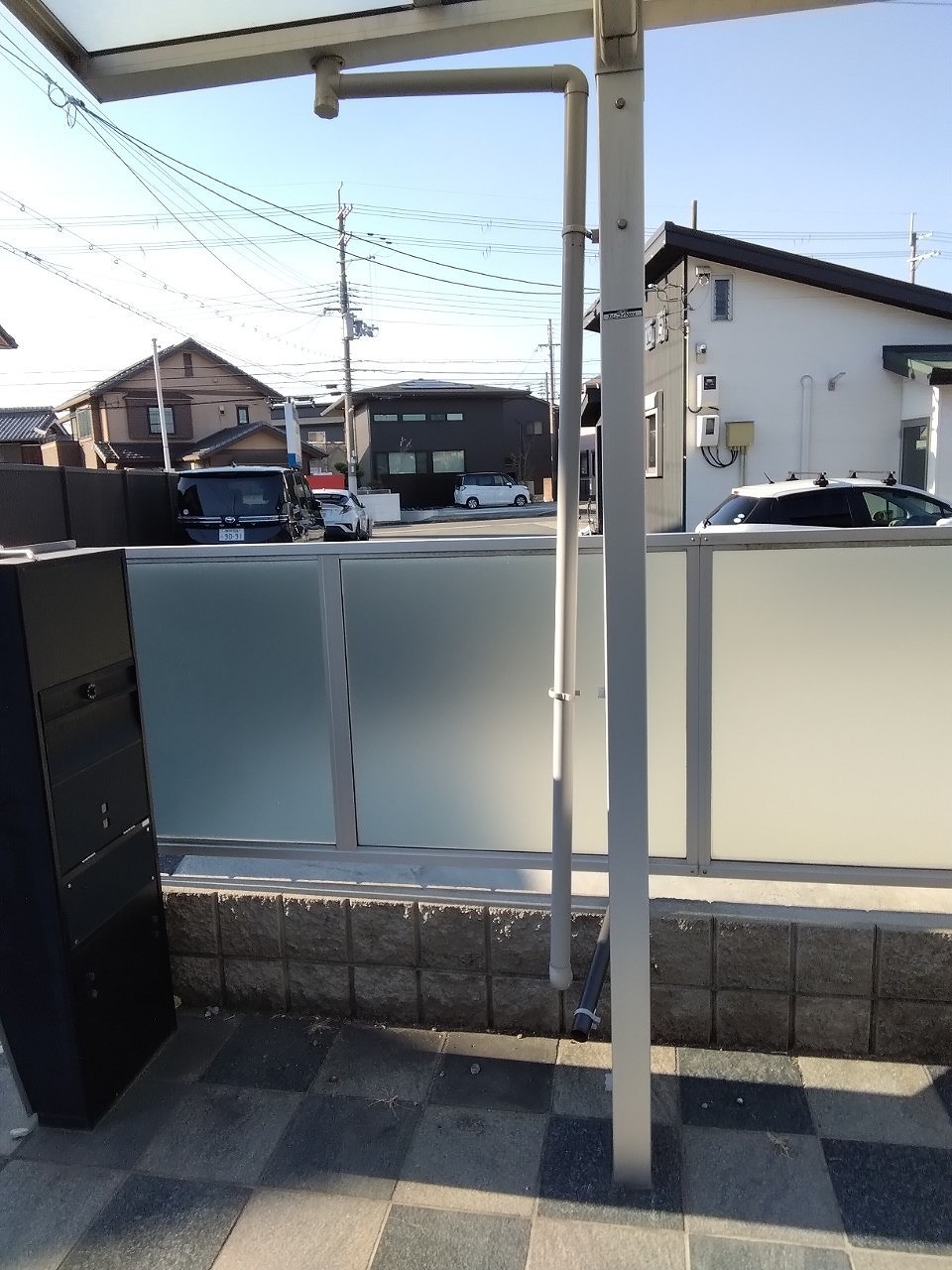 加古川市　カーポートの竪樋(たてどい)外れる