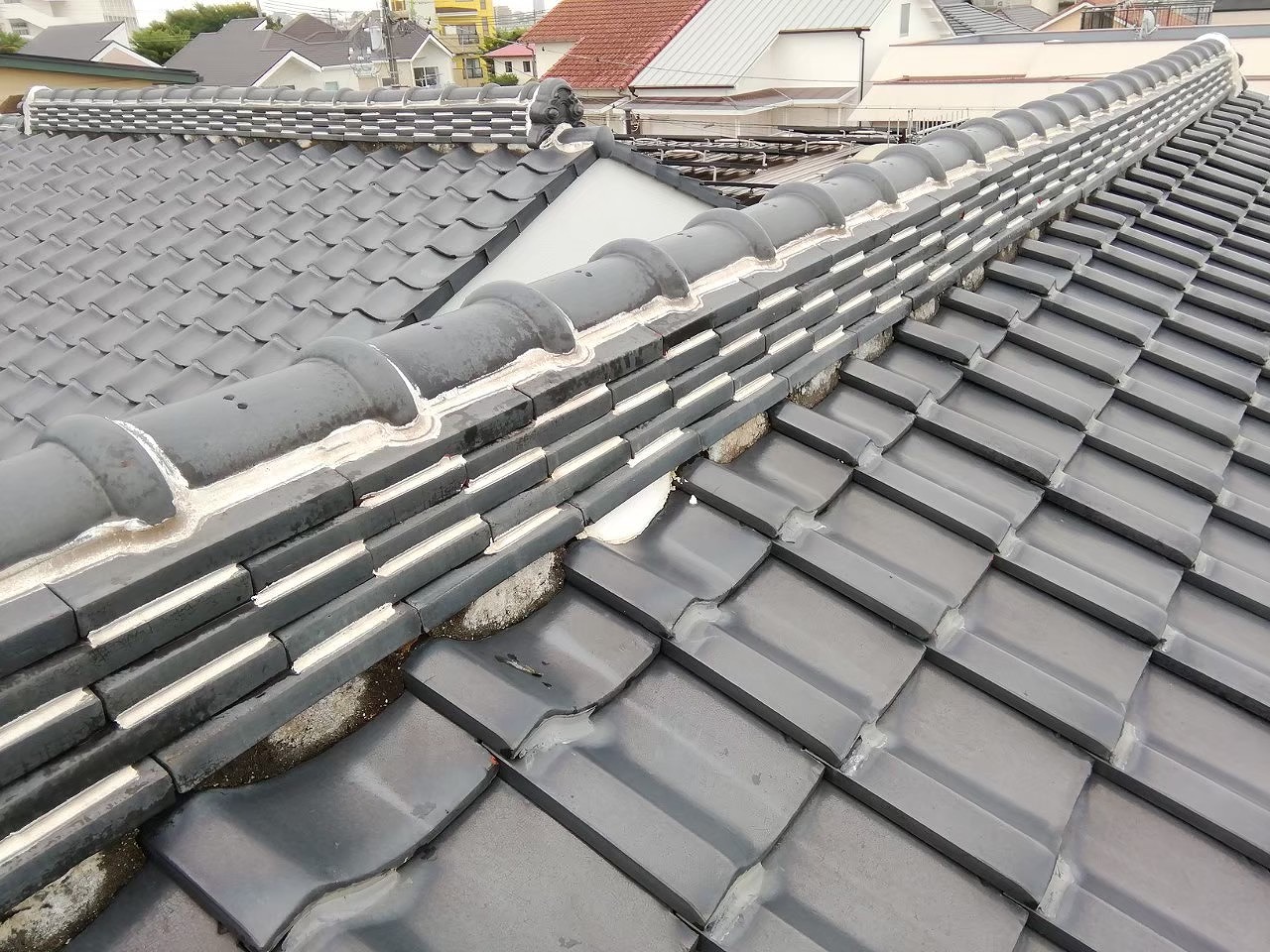 釉薬瓦　ラバーロック工法