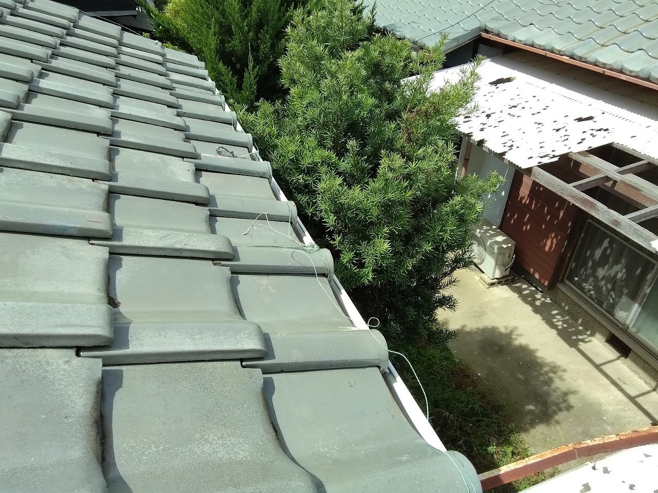 明石市　雹災害万十軒瓦ズレ止め銅線切断