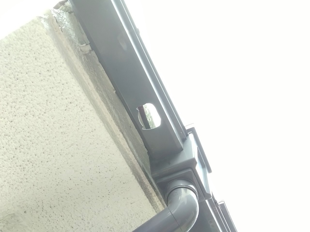 雹　とい 穴開き