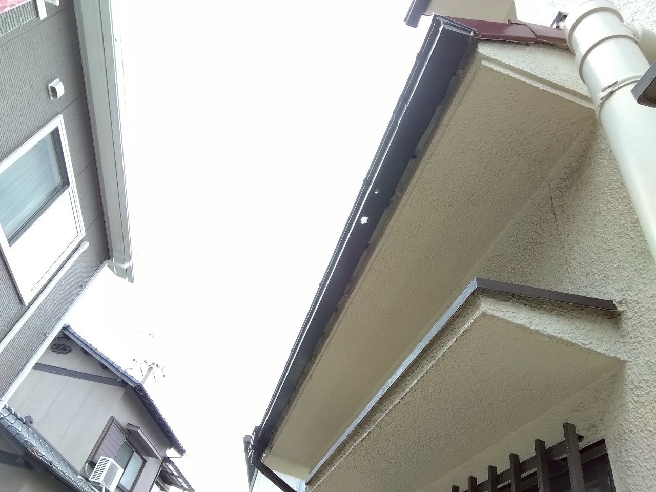 雹被害　雨樋(雨とい)