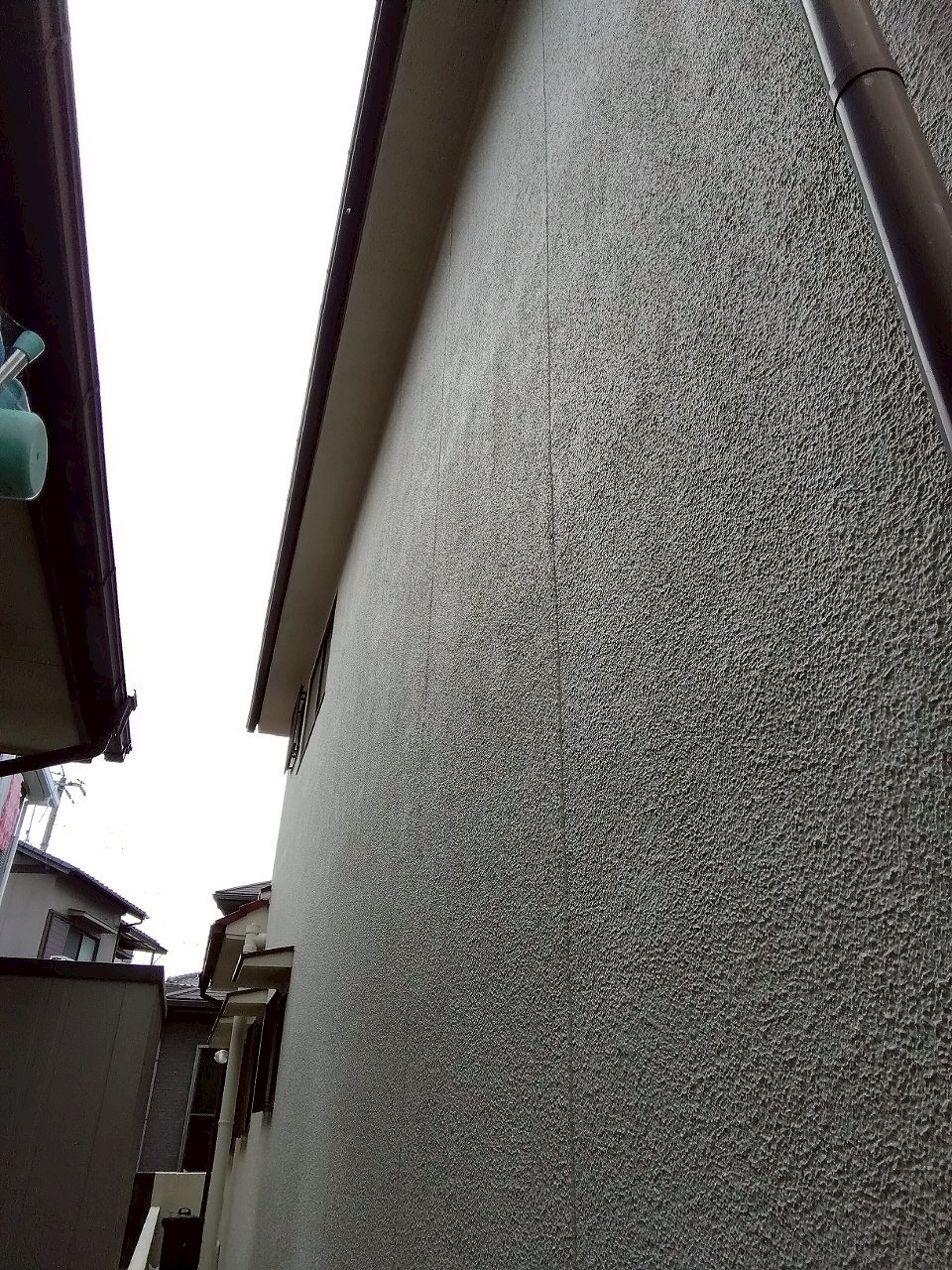 外壁モルタル　２階建て