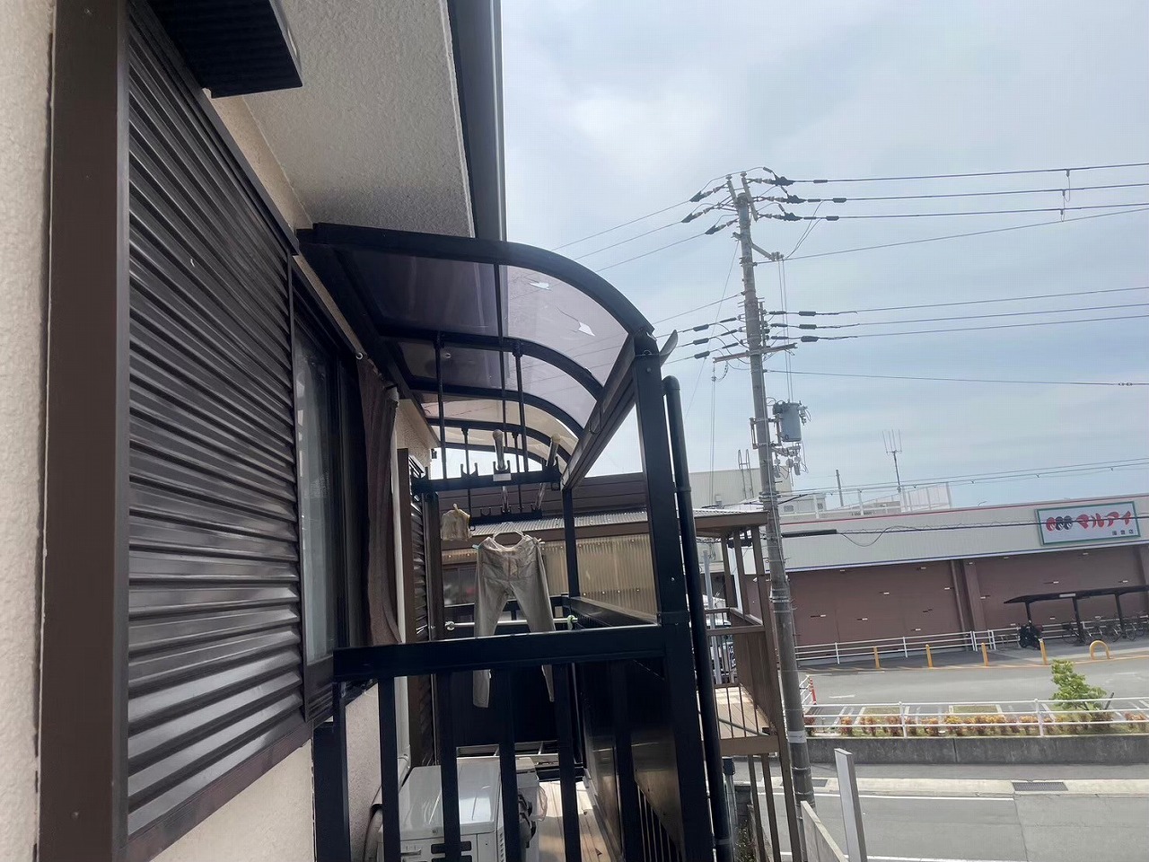 ポリカ屋根雹災害