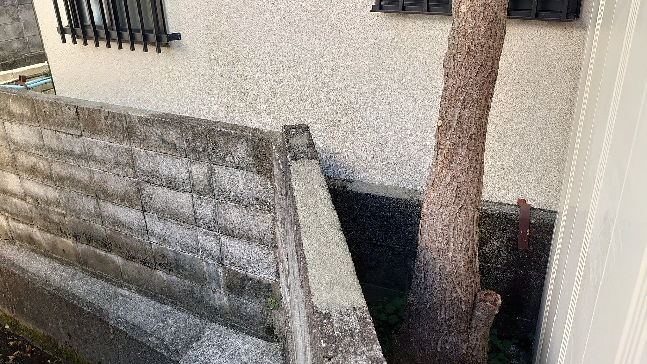 ブロック塀天端左官補修