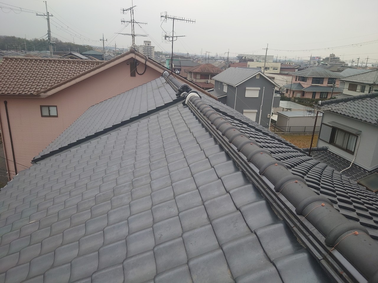 和瓦(釉薬瓦)陸棟積み直し