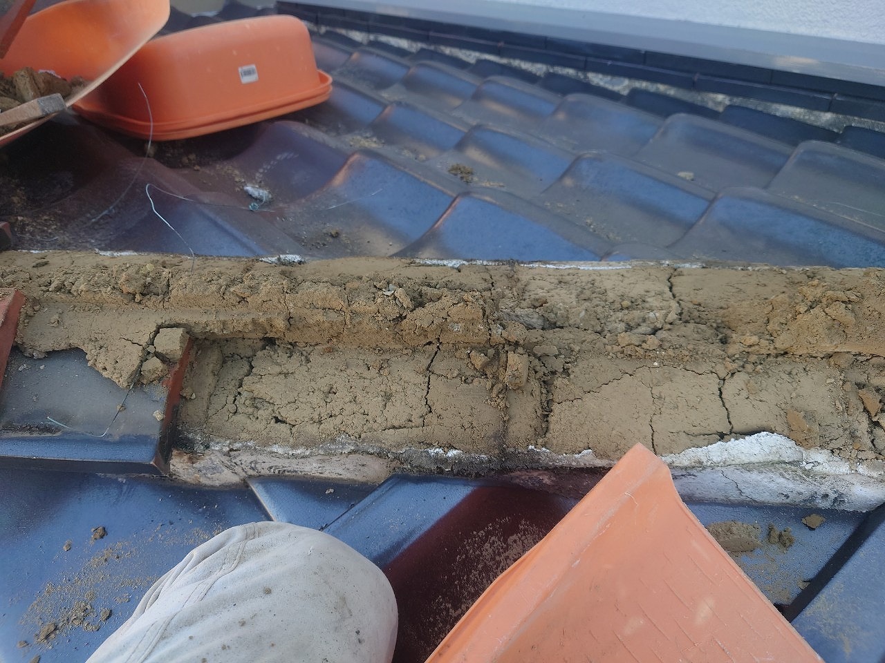 下屋根　隅棟　解体中