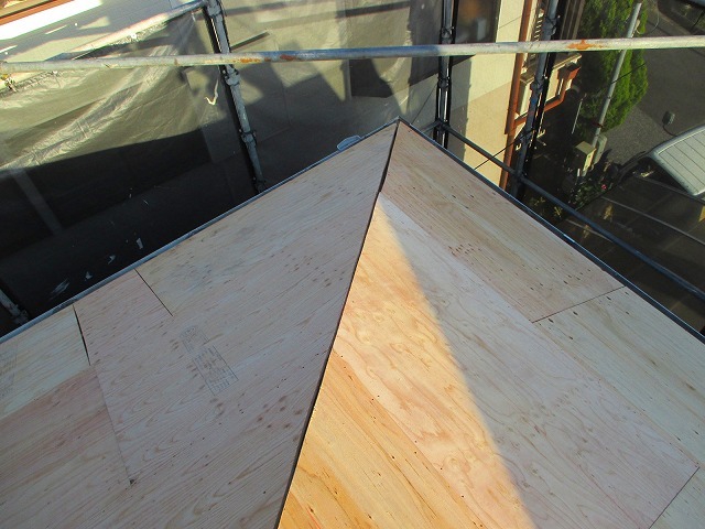 三木市　屋根　野地板