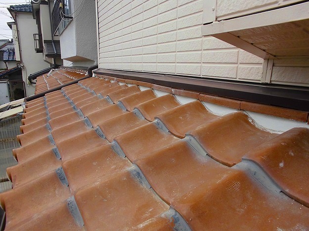 加西市　屋根補修漆喰工事　細部の仕上げ