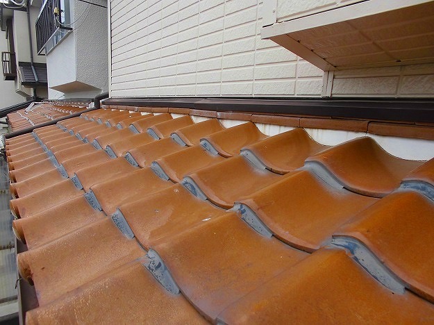 加西市　屋根補修漆喰工事　瓦屋根の漆喰部分の劣化