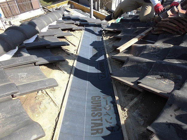 姫路市 雨漏り修理 谷板金交換 　ルーフィング敷設