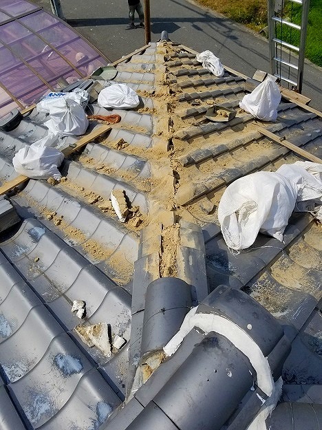 いぶし瓦の設置準備