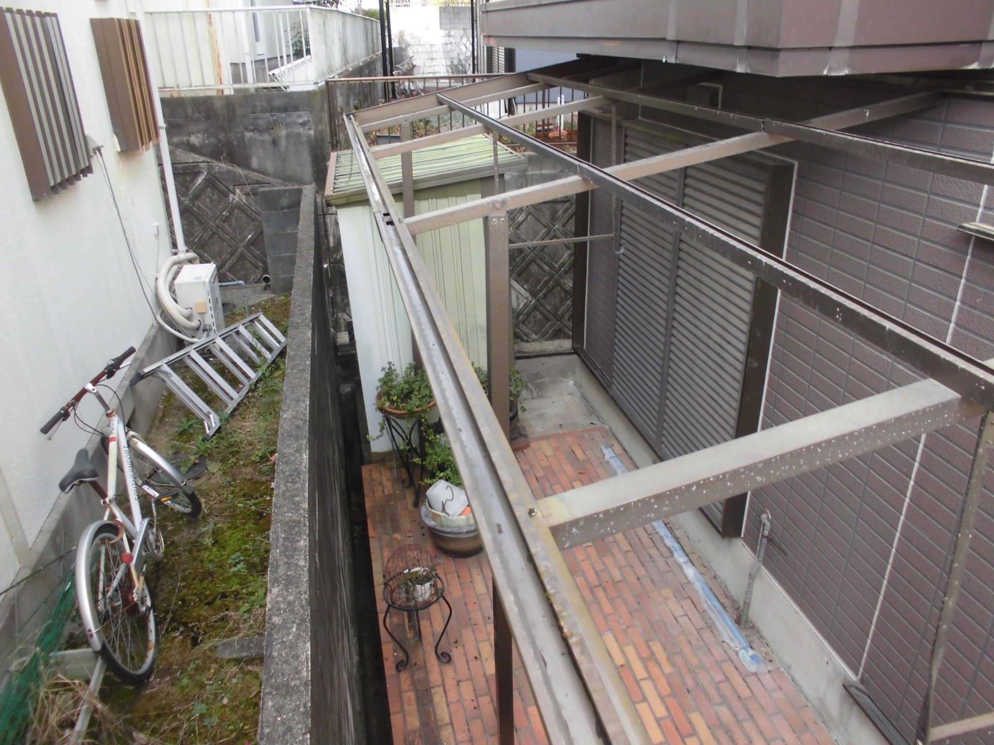 神戸市　波板工事　火災保険　清掃後　全景